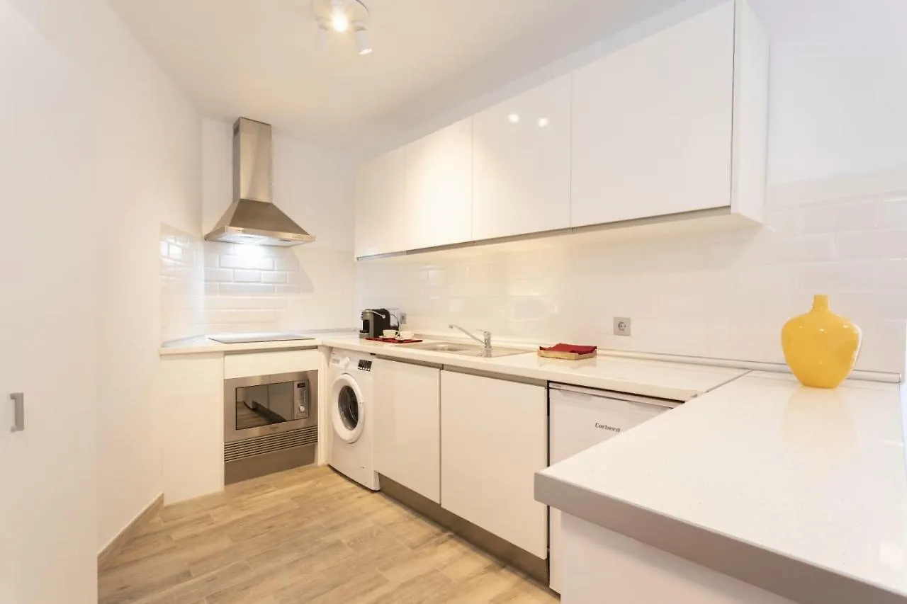Apartamento Frente Al Mar Avenida Alay Benalmadena 0*,  Spain